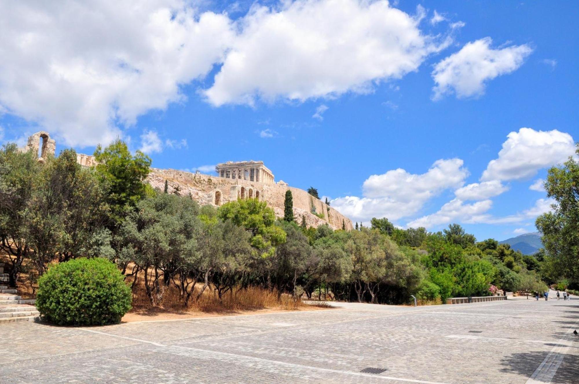 Elegant Apartment Under The Acropolis Атина Екстериор снимка