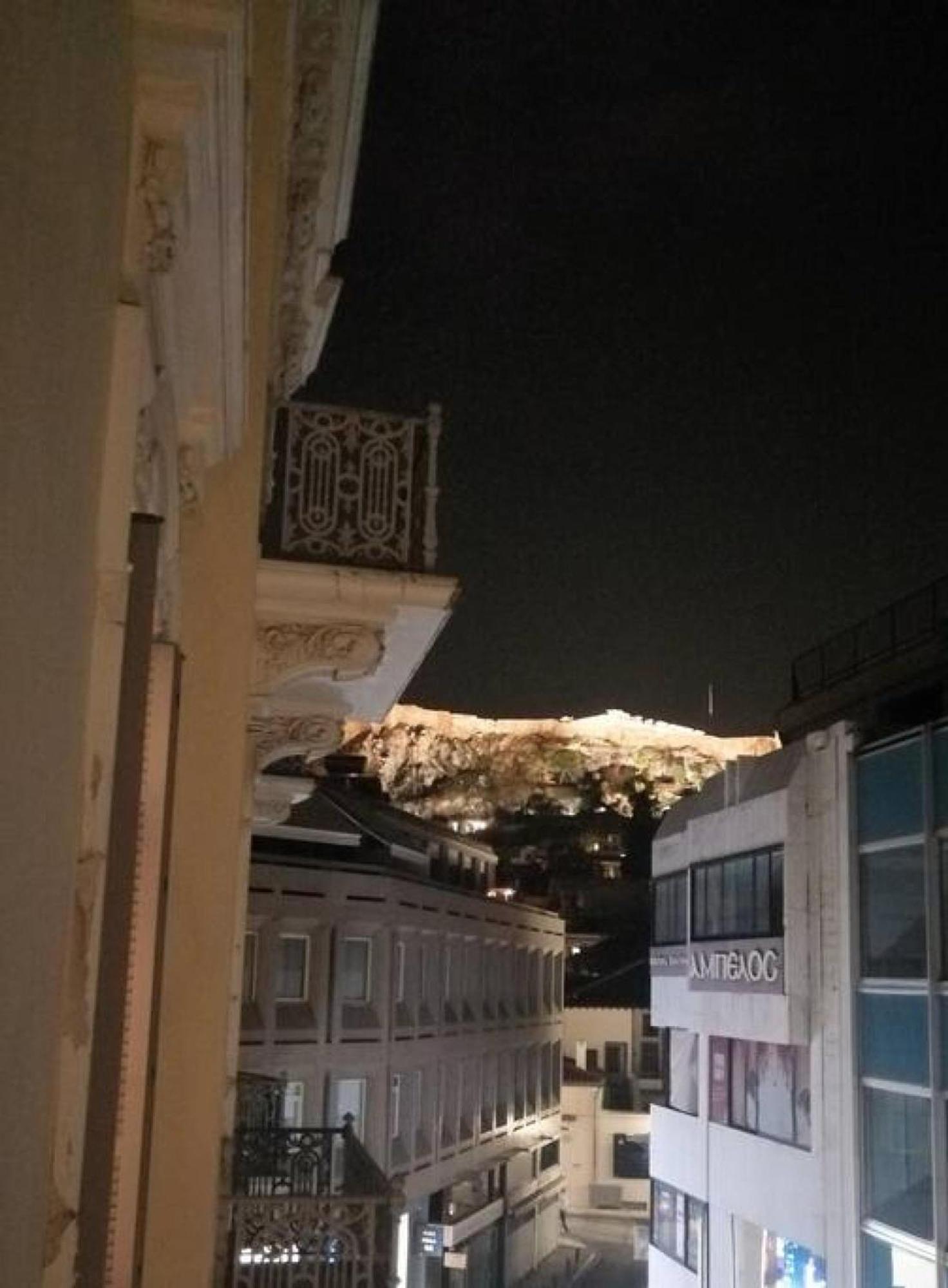 Elegant Apartment Under The Acropolis Атина Екстериор снимка