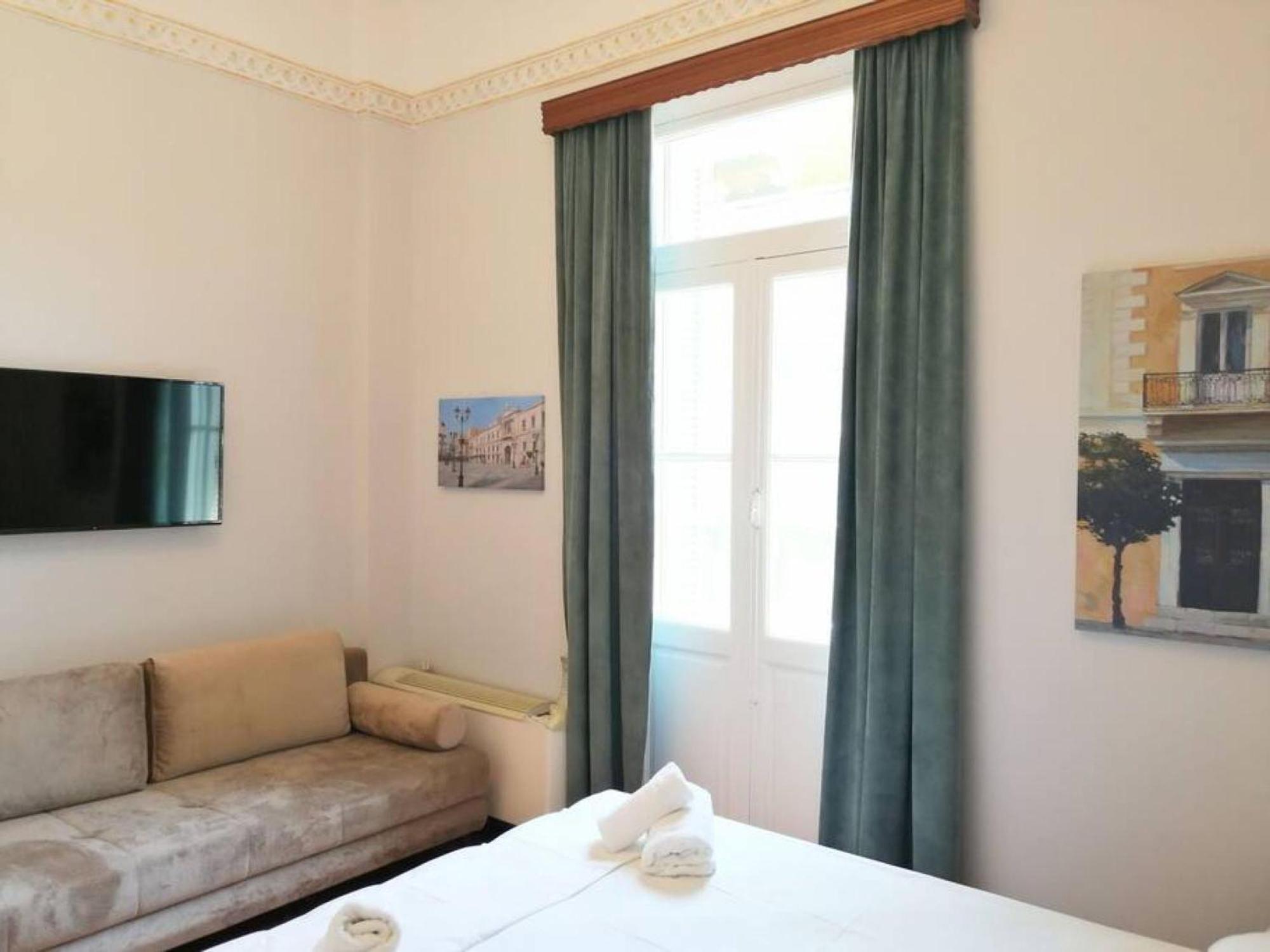Elegant Apartment Under The Acropolis Атина Екстериор снимка