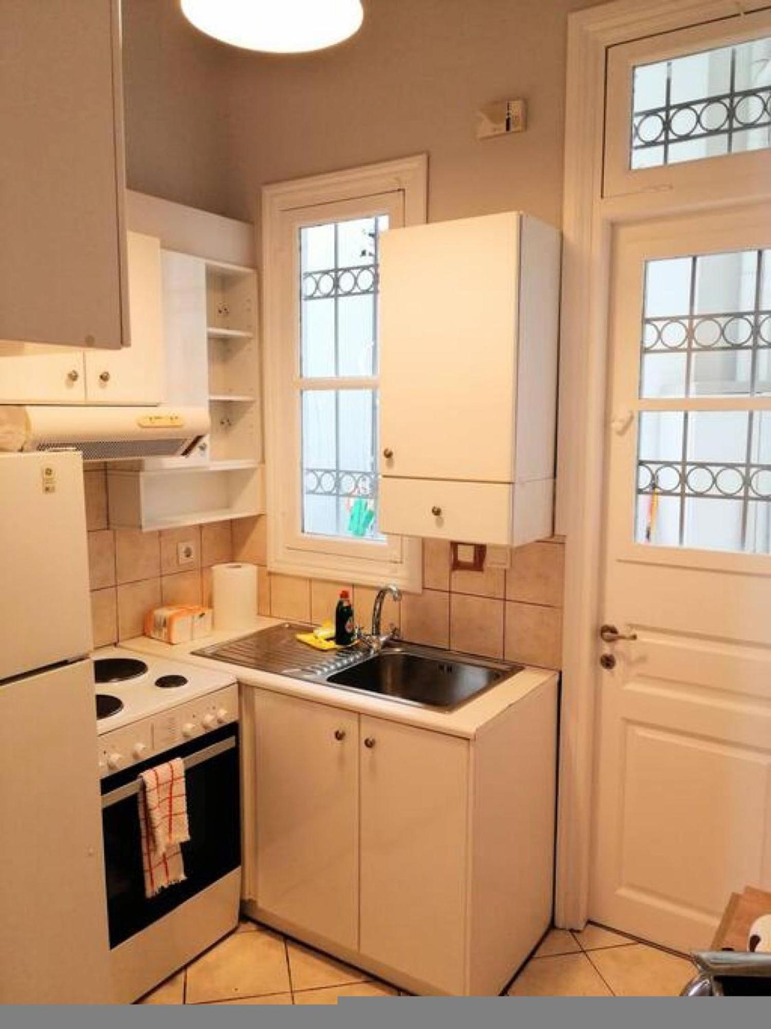 Elegant Apartment Under The Acropolis Атина Екстериор снимка
