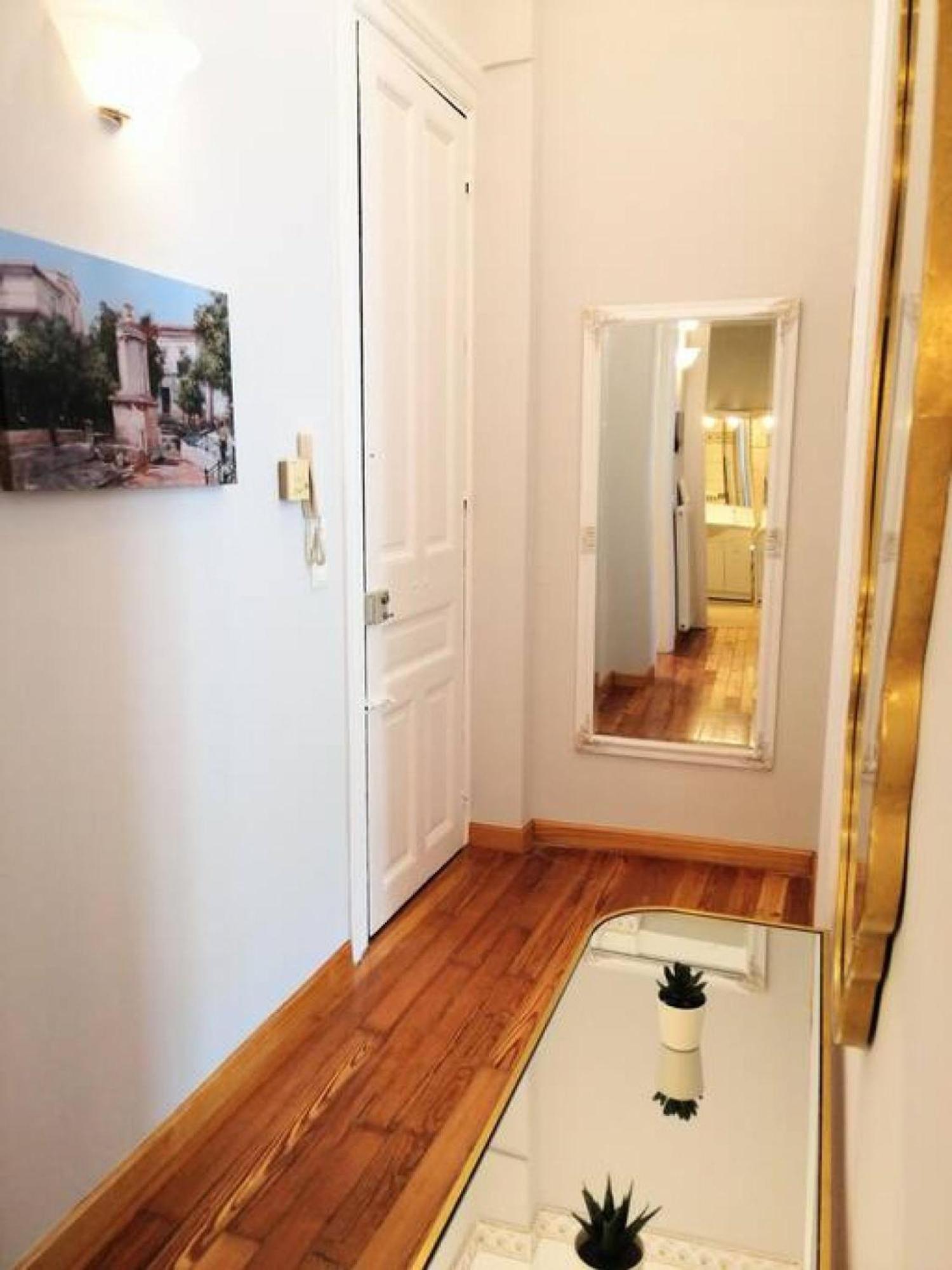 Elegant Apartment Under The Acropolis Атина Екстериор снимка