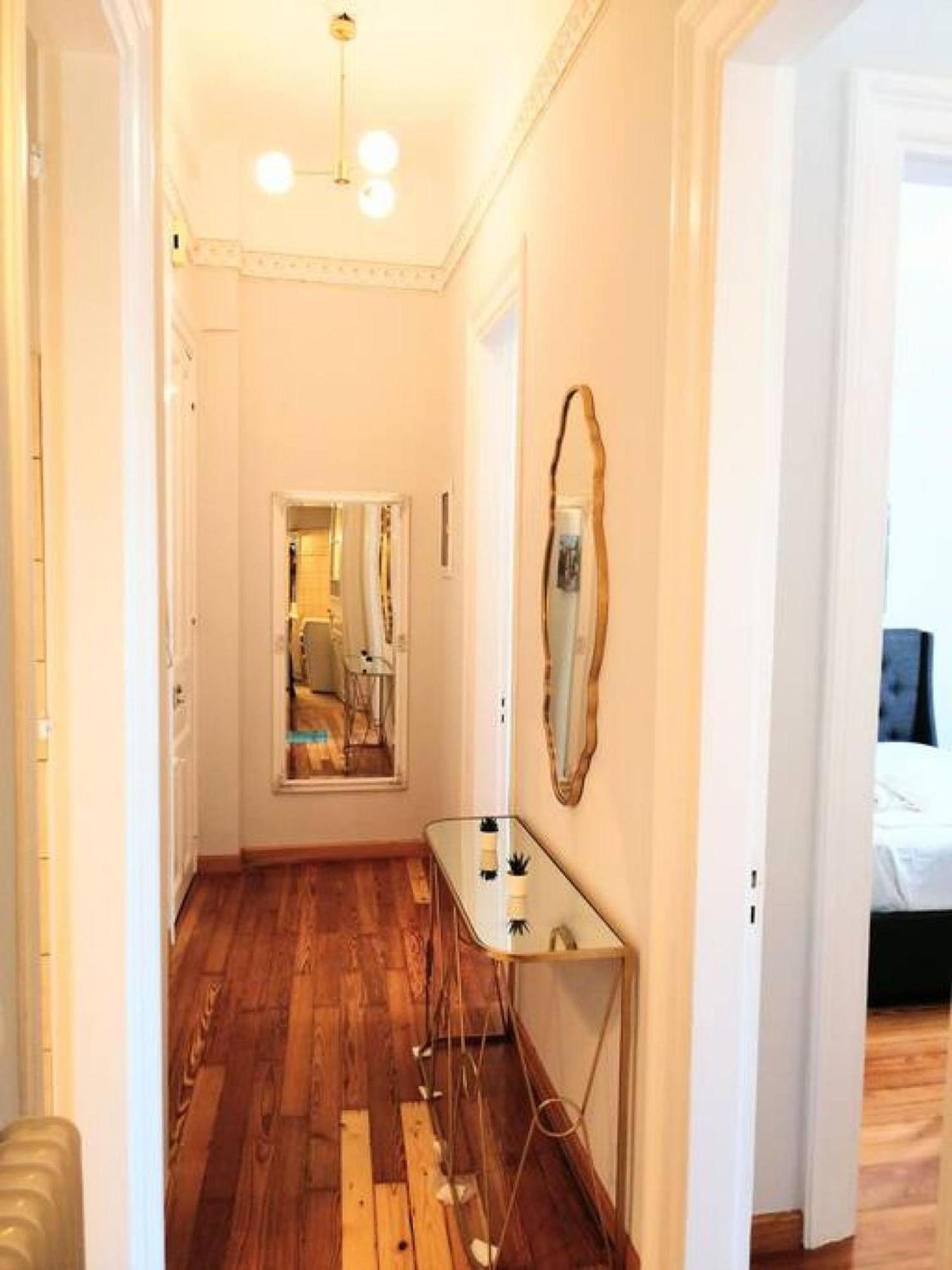Elegant Apartment Under The Acropolis Атина Екстериор снимка